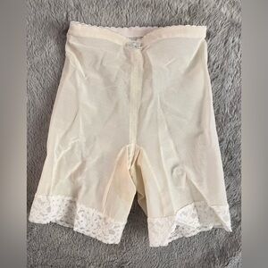 Vintage 1950s High Waist Ivory Girdle Shaper Shape-wear Lace Trim Shorts